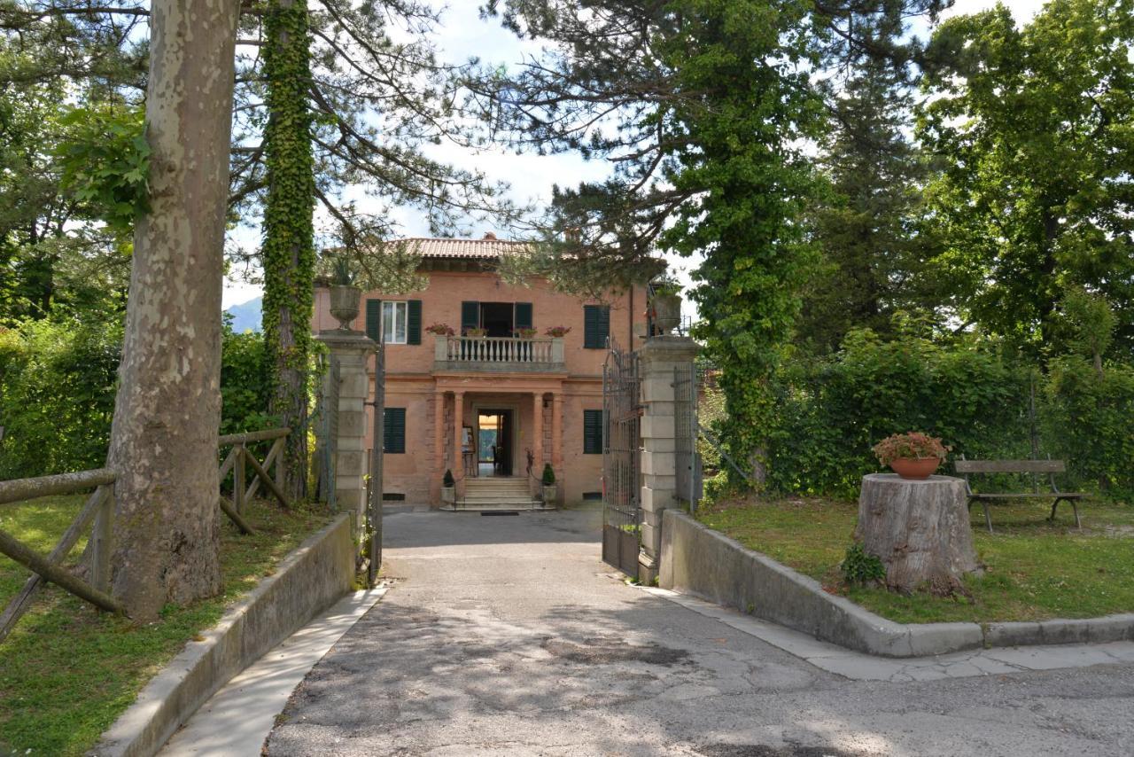 Villa Delle Rose - Hotel Paradiso Amandola Exterior photo