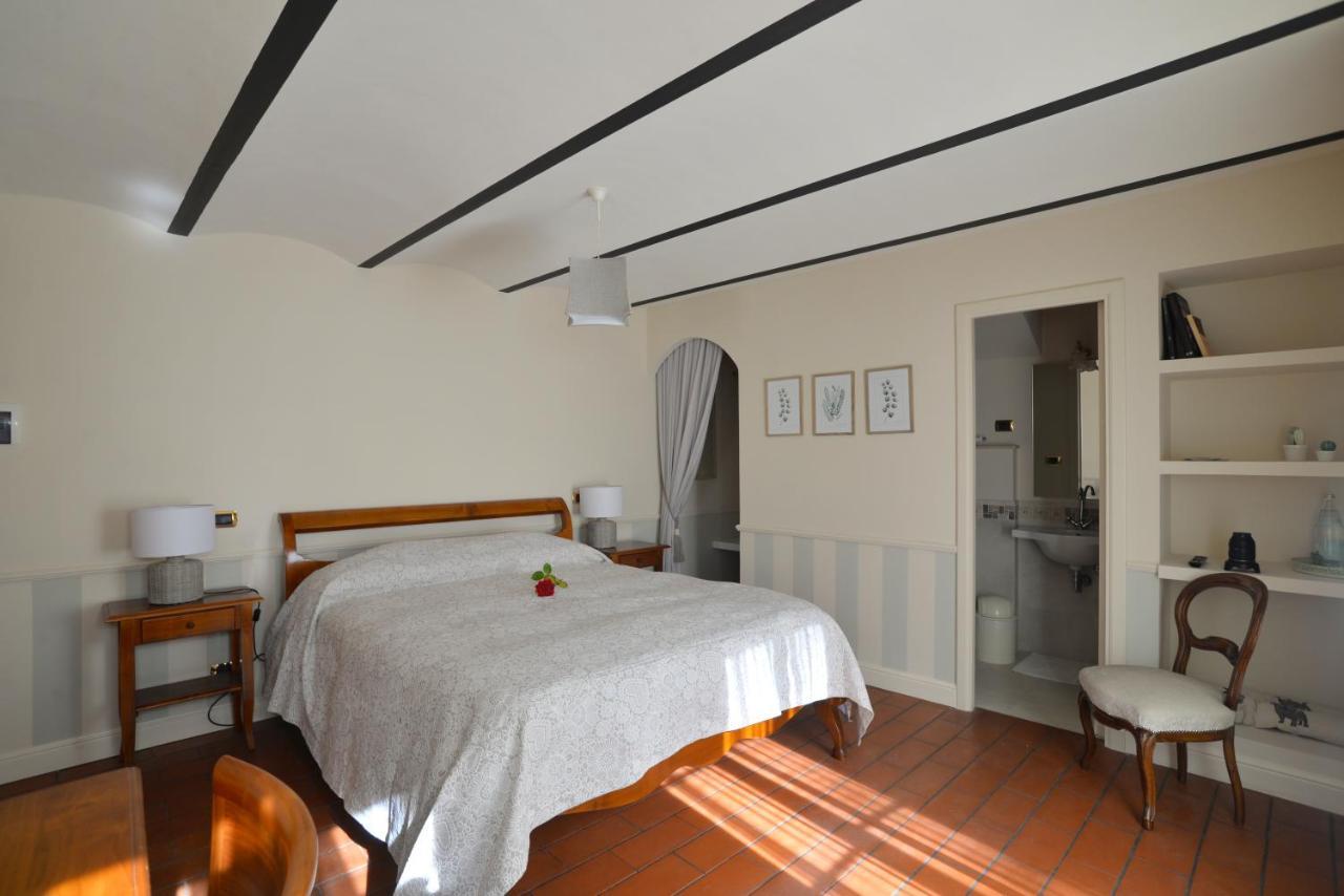 Villa Delle Rose - Hotel Paradiso Amandola Exterior photo